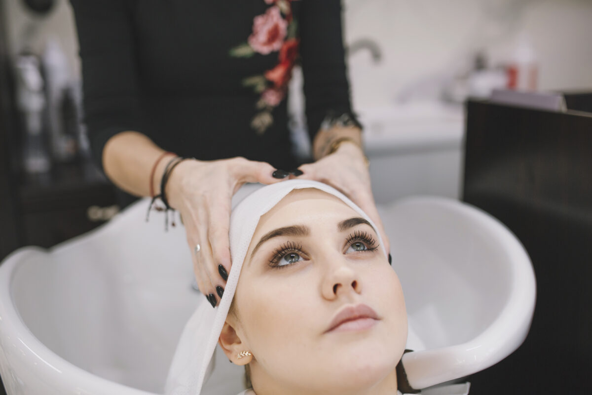 Disposable hair towels for salons